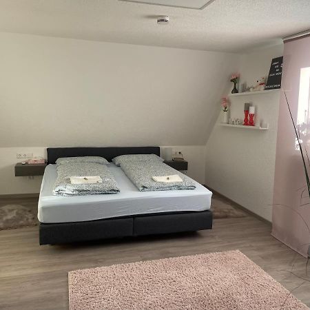 #2 Grosses Zimmer Mit Pool Und Garten เมมมิงเงน ภายนอก รูปภาพ