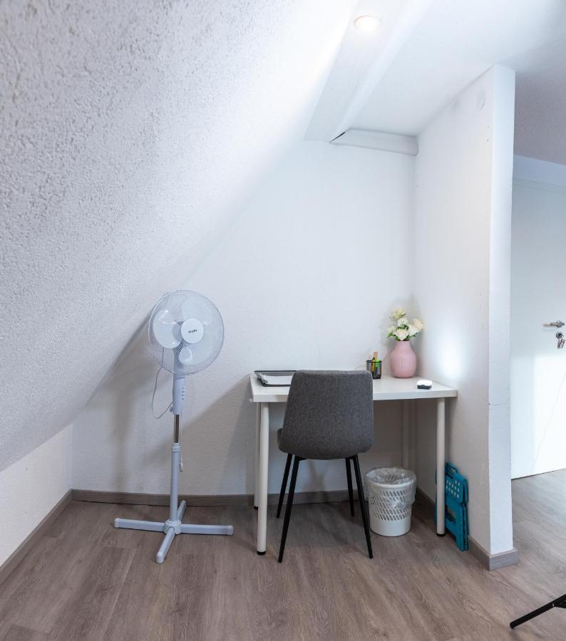 #2 Grosses Zimmer Mit Pool Und Garten เมมมิงเงน ภายนอก รูปภาพ