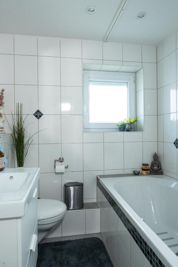 #2 Grosses Zimmer Mit Pool Und Garten เมมมิงเงน ภายนอก รูปภาพ