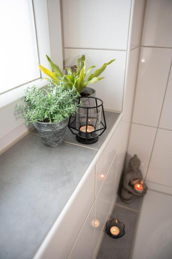 #2 Grosses Zimmer Mit Pool Und Garten เมมมิงเงน ภายนอก รูปภาพ