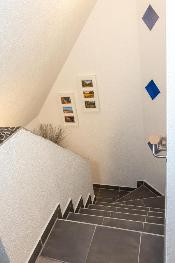#2 Grosses Zimmer Mit Pool Und Garten เมมมิงเงน ภายนอก รูปภาพ