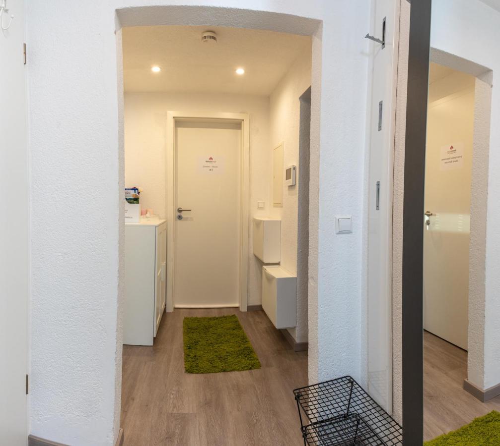 #2 Grosses Zimmer Mit Pool Und Garten เมมมิงเงน ภายนอก รูปภาพ